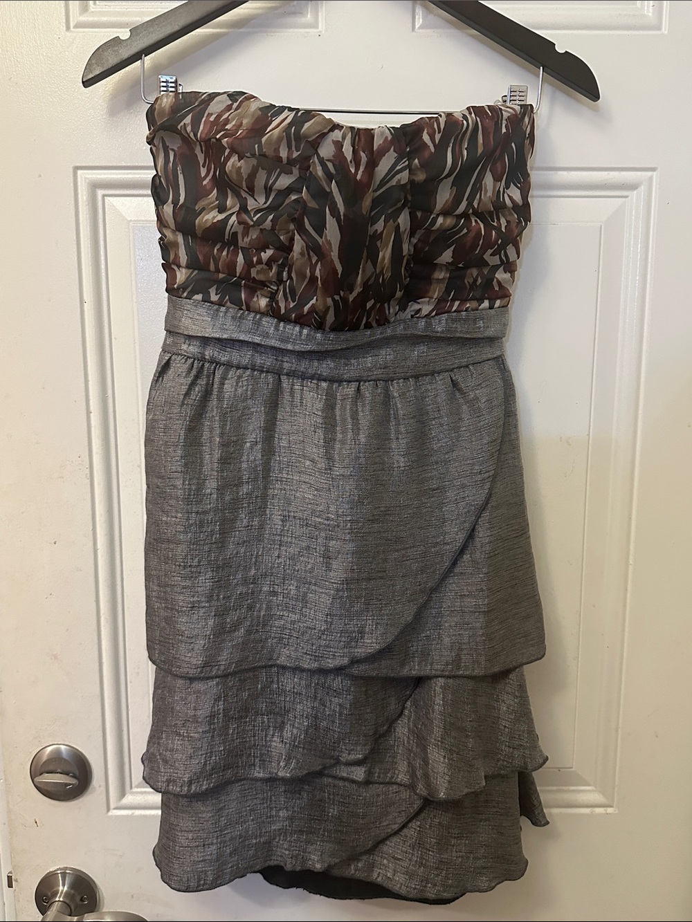 Francesca’s Strapless Layered Gray Dress with Fall tone Bodice NWT dress size M